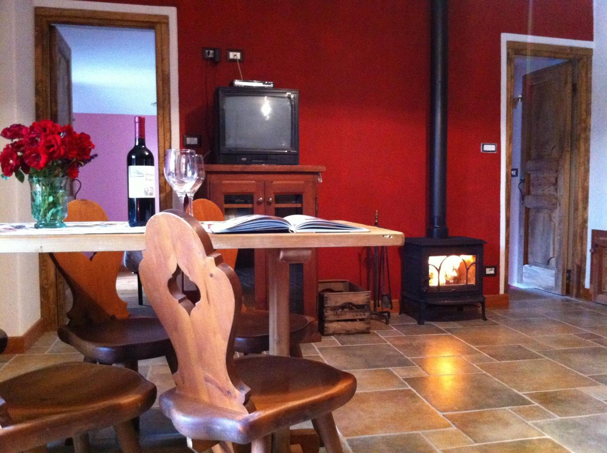 La Placette - Albergo Diffuso E Trattoria Usseaux Ngoại thất bức ảnh