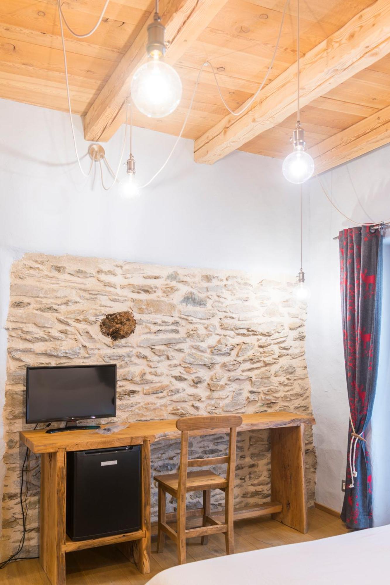 La Placette - Albergo Diffuso E Trattoria Usseaux Ngoại thất bức ảnh