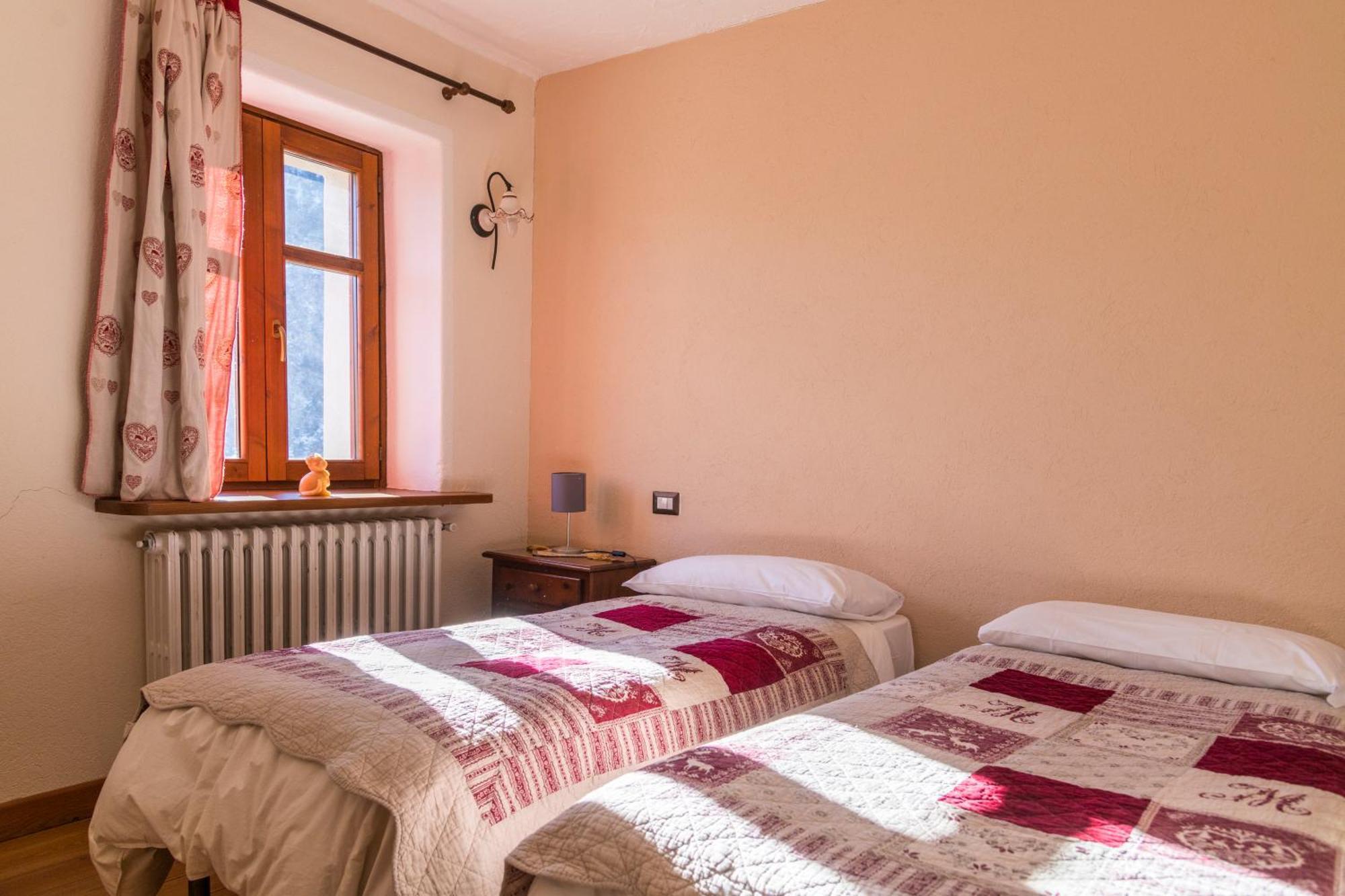 La Placette - Albergo Diffuso E Trattoria Usseaux Ngoại thất bức ảnh