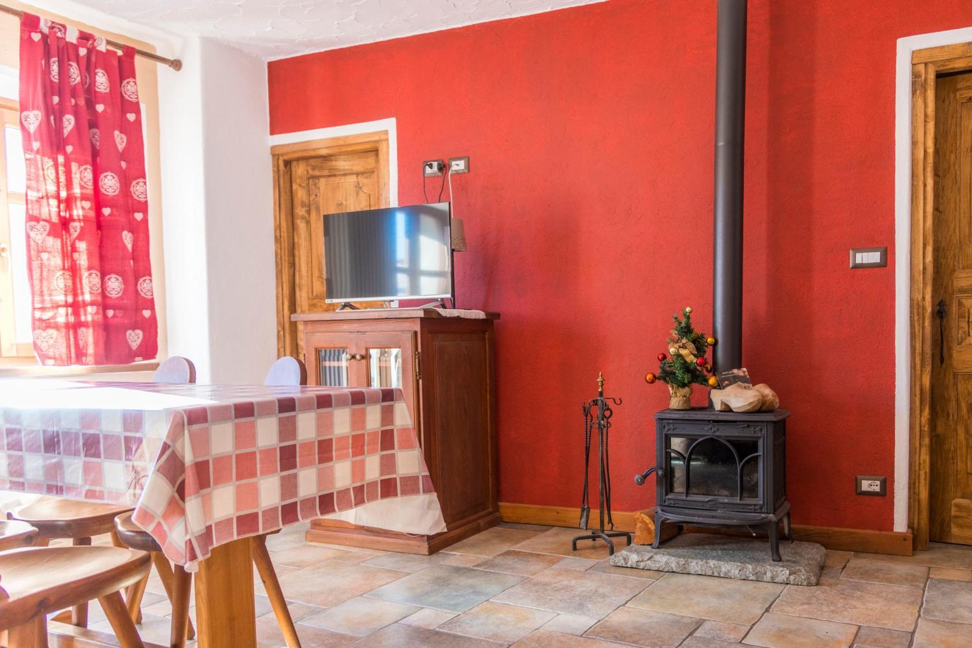 La Placette - Albergo Diffuso E Trattoria Usseaux Ngoại thất bức ảnh